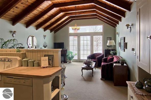 230 Wellington Street, Traverse City, MI 49686